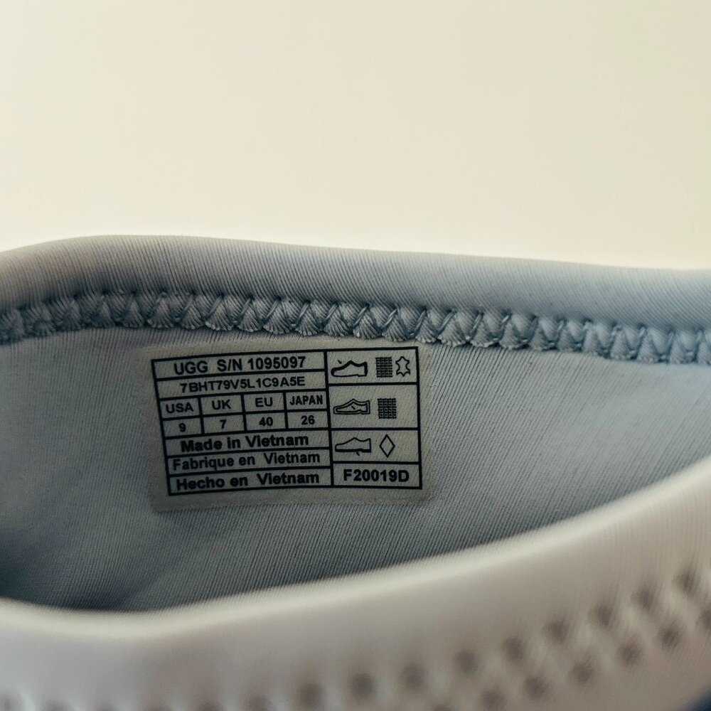 UGG Neutra Women's Sneaker (1095097) Size 9 - Picture 5 of 5
